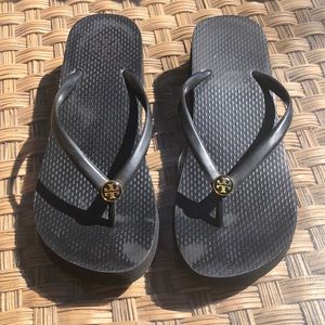 Tory Burch wedge black platform flip flops